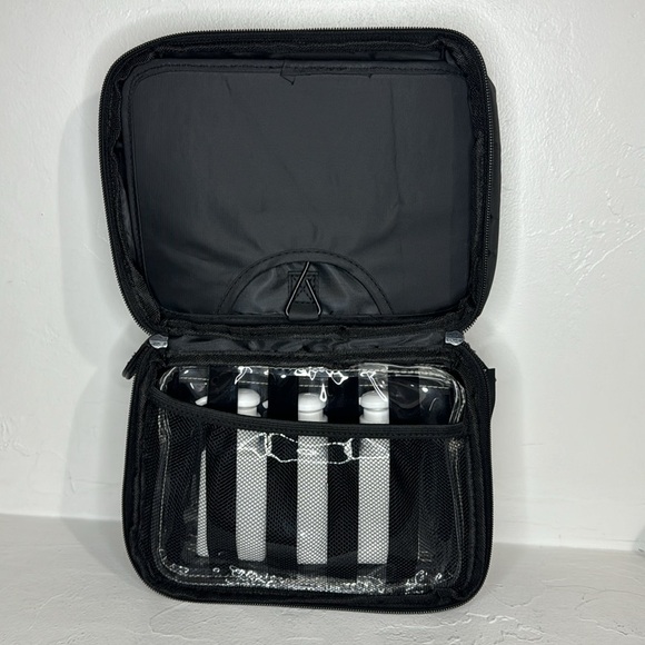 NWT Rachel Zoe black hanging 5 pc toiletry bag set - Picture 6 of 12